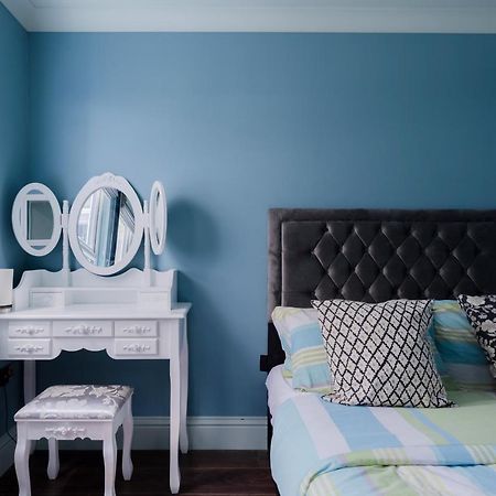 Central Stylish 2-Bed Apartment In Londra Esterno foto