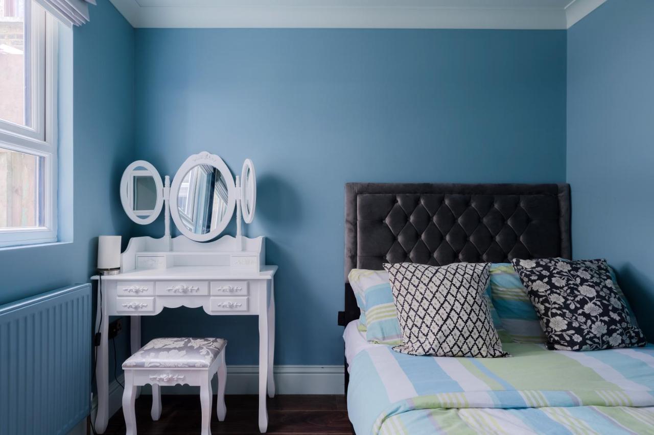 Central Stylish 2-Bed Apartment In Londra Esterno foto