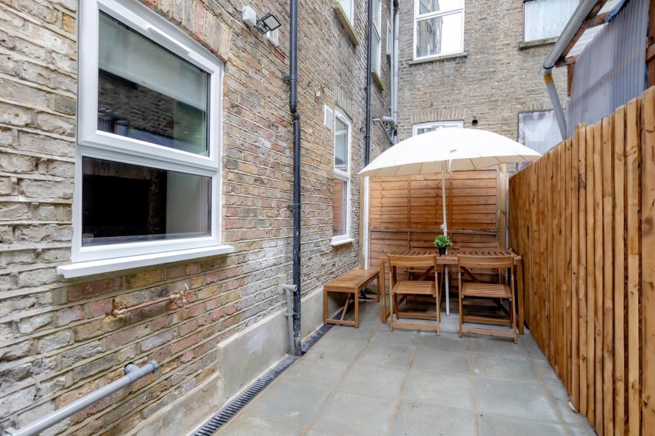 Central Stylish 2-Bed Apartment In Londra Esterno foto