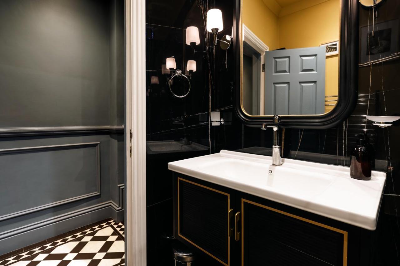 Central Stylish 2-Bed Apartment In Londra Esterno foto