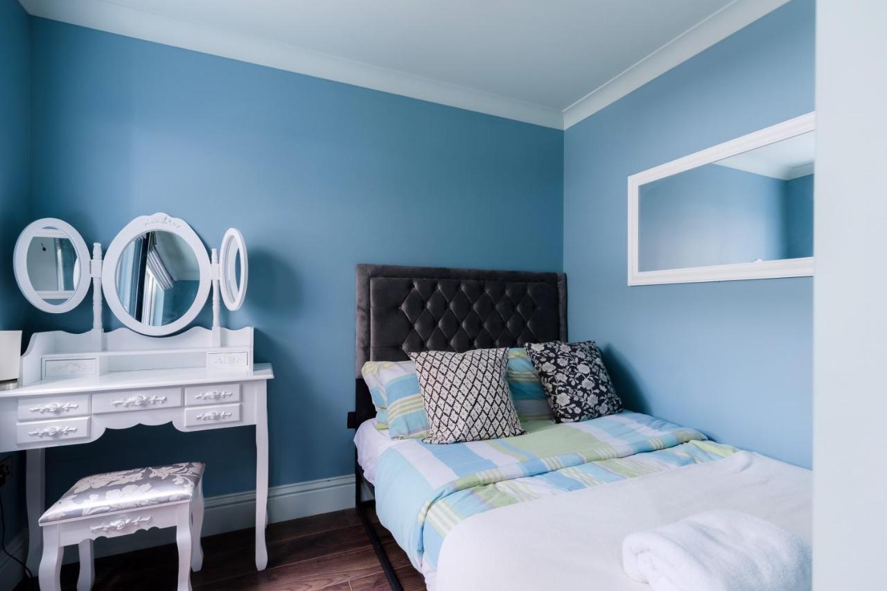 Central Stylish 2-Bed Apartment In Londra Esterno foto